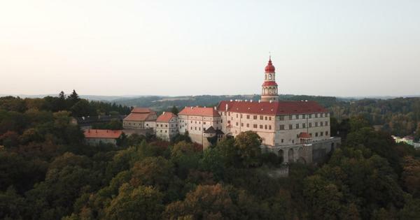 Готель Certovka Peklo Наход Екстер'єр фото